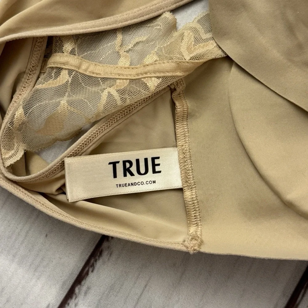 TRUE & Co Size Large Beige Removal Padded Cups Wireless‎ Bra Pullover Women's